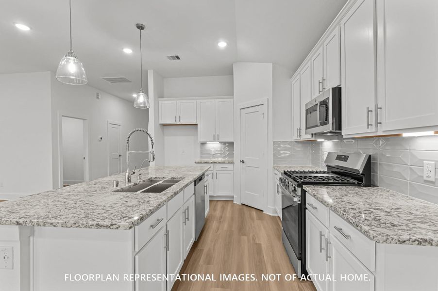 Image 30 of a home in Pinewood at Grand Texas.