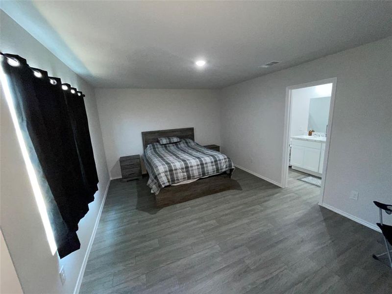 Furnished interior view inside a new home in Tolar Oaks, Tolar (Image 12).