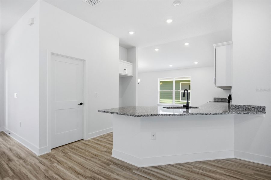 Furnished interior view inside a new home in Kirkland Farms, Alachua (Image 5).