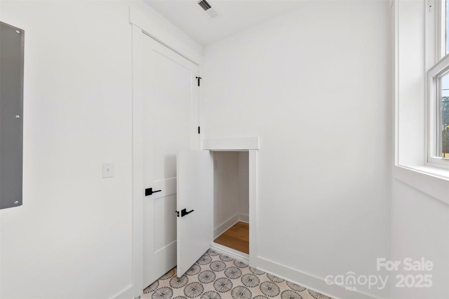 Spacious, unfurnished interior of a new home in , Belmont (Image 36).