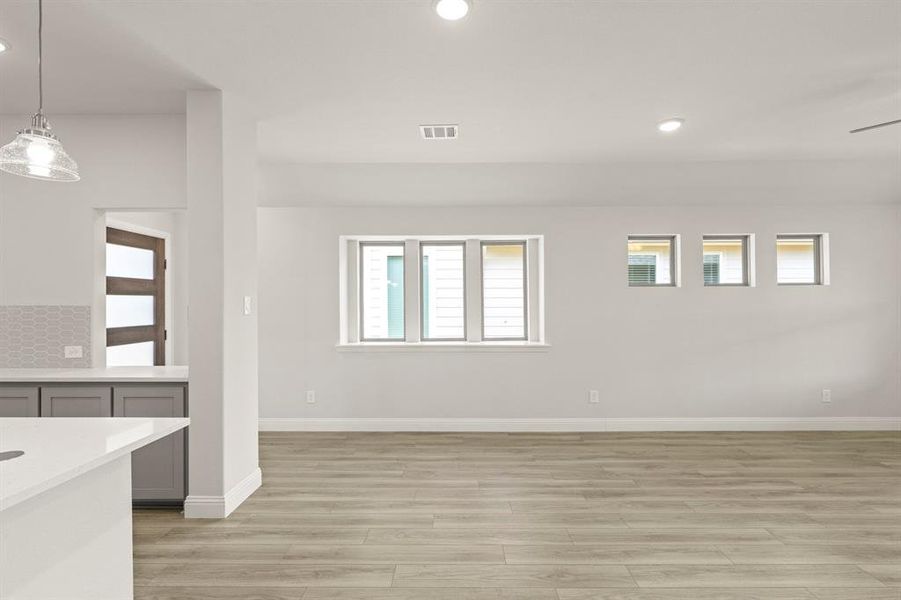 07_1621 Meadow Crest