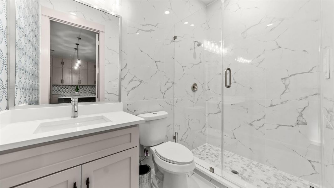 Furnished interior view inside a new home in , Tomball (Image 32).