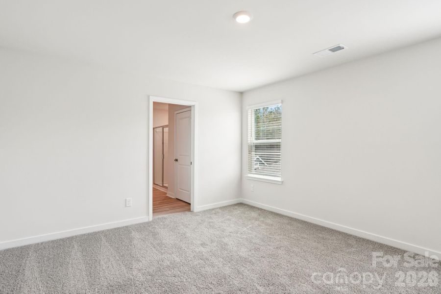 Spacious, unfurnished interior of a new home in Woodhaven at Chester, Chester (Image 28).