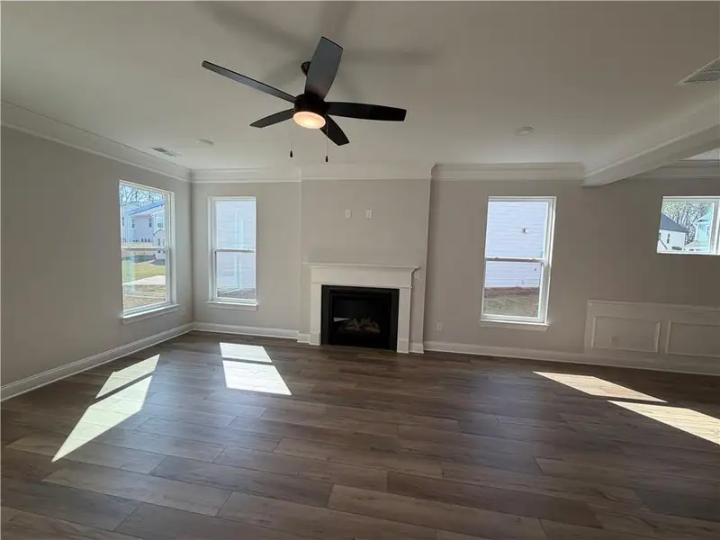 Spacious, unfurnished interior of a new home in Villas at Dawsonville, Dawsonville (Image 6).