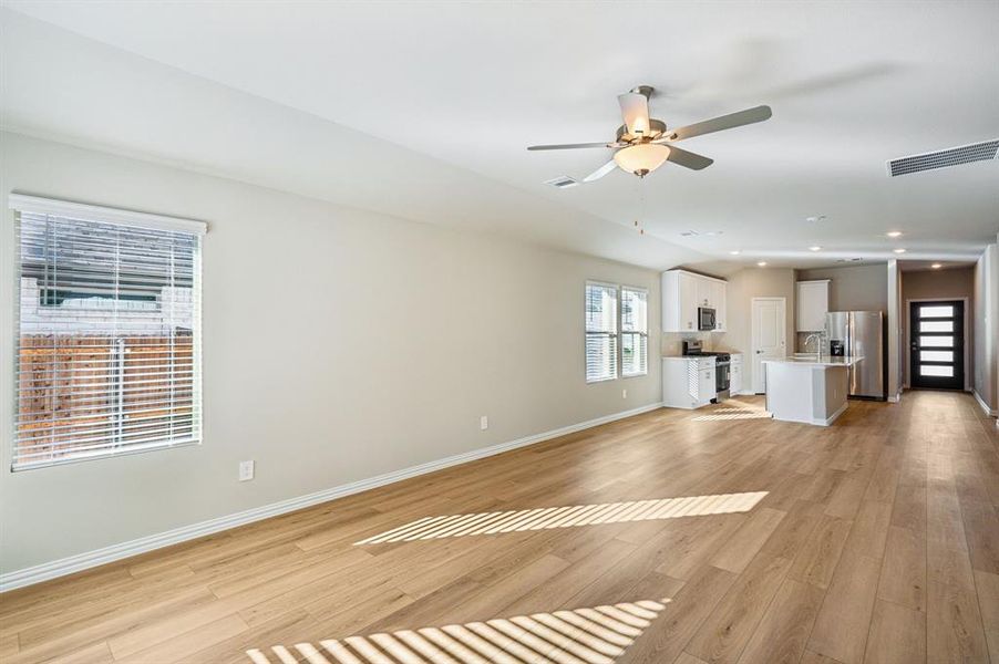 Spacious, unfurnished interior of a new home in , McKinney (Image 18).