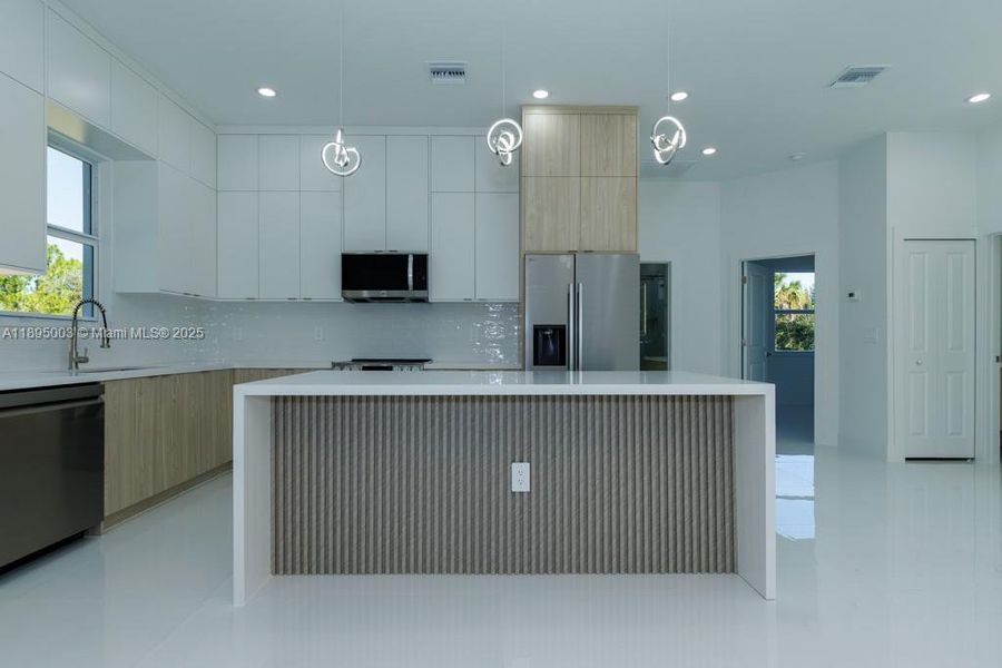 Furnished interior view inside a new home in , Lehigh Acres (Image 9).