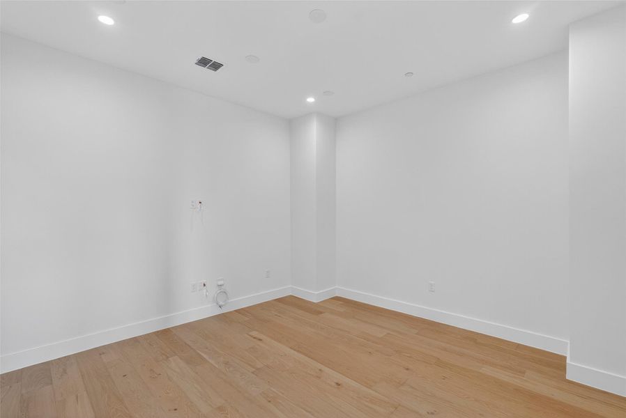 Spacious, unfurnished interior of a new home in Milky Way at River Place, Austin (Image 19).