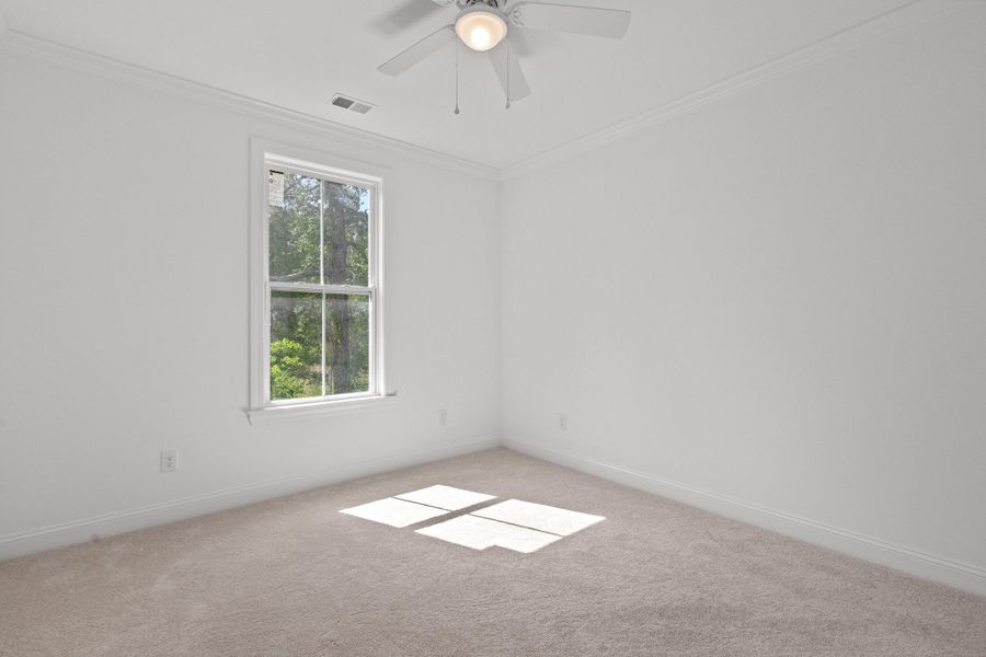 Spacious, unfurnished interior of a new home in , Summerville (Image 26).