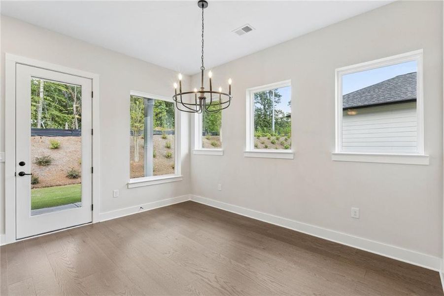 Spacious, unfurnished interior of a new home in , Gainesville (Image 13).
