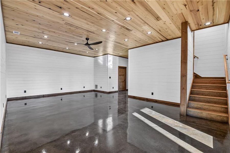 Spacious, unfurnished interior of a new home in , Ellijay (Image 29).