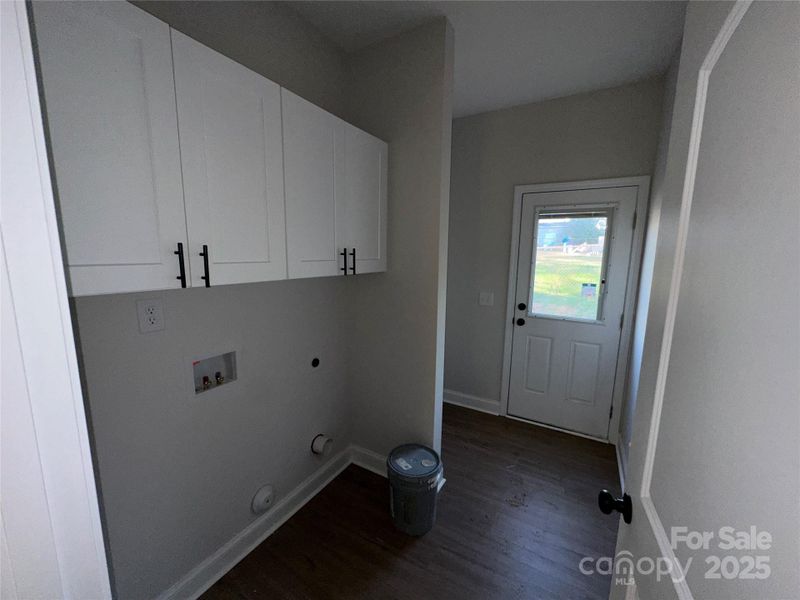 Spacious, unfurnished interior of a new home in , Kannapolis (Image 5). Spacious, unfurnished interior of a new home in , Kannapolis (Image 5).