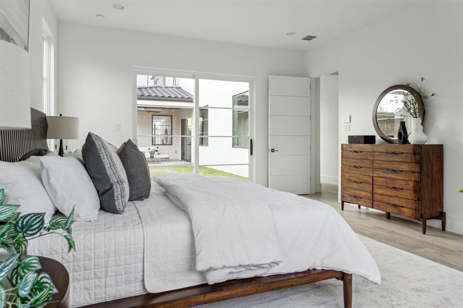 Furnished interior view inside a new home in , Dallas (Image 6).
