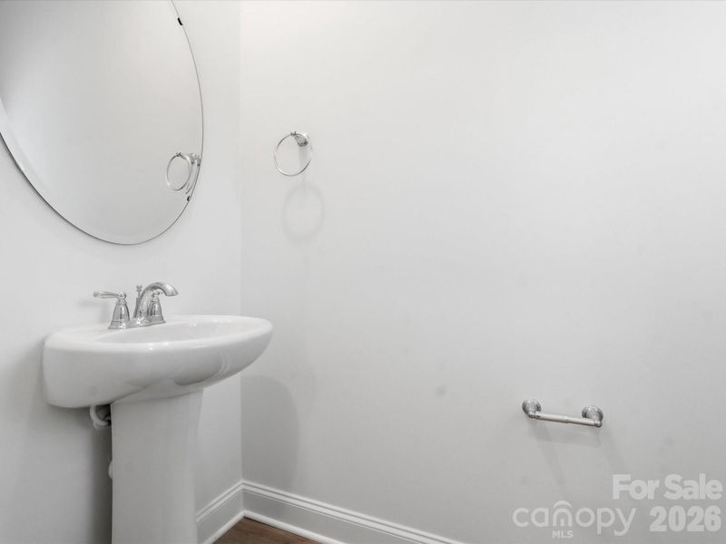 Image 34 of a home in Sycamore Trail.