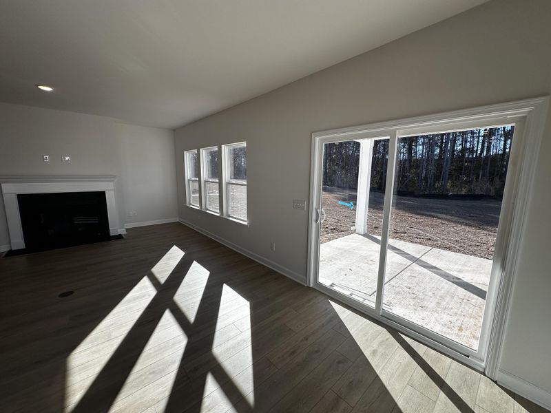 Spacious, unfurnished interior of a new home in , Summerville (Image 16).