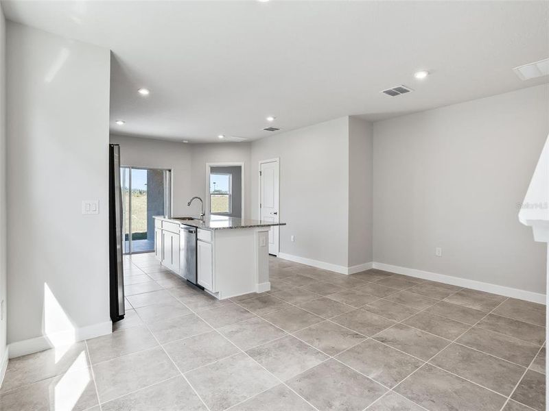 Spacious, unfurnished interior of a new home in , Lady Lake (Image 41).