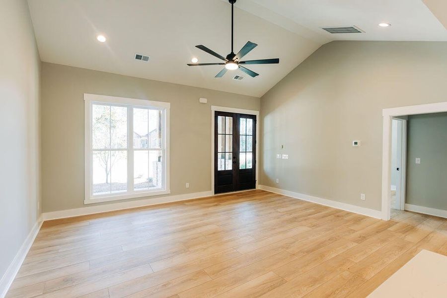 Spacious, unfurnished interior of a new home in , Walterboro (Image 44). Spacious, unfurnished interior of a new home in , Walterboro (Image 44).