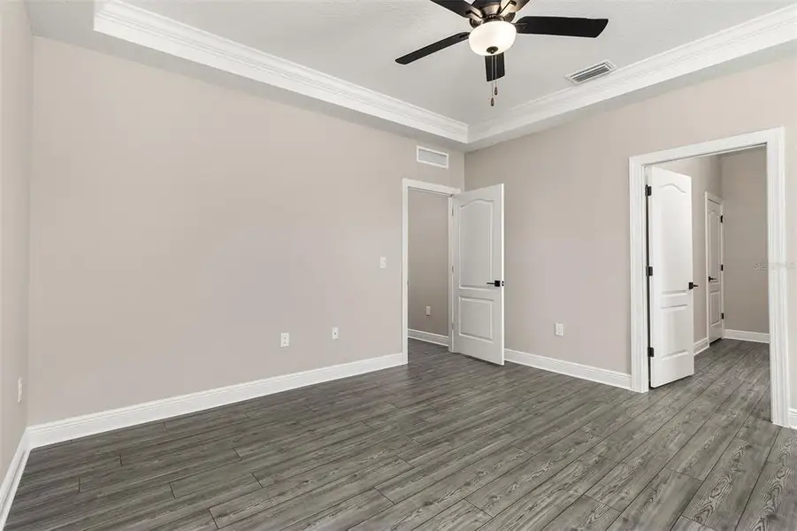 Spacious, unfurnished interior of a new home in , Kissimmee (Image 7).