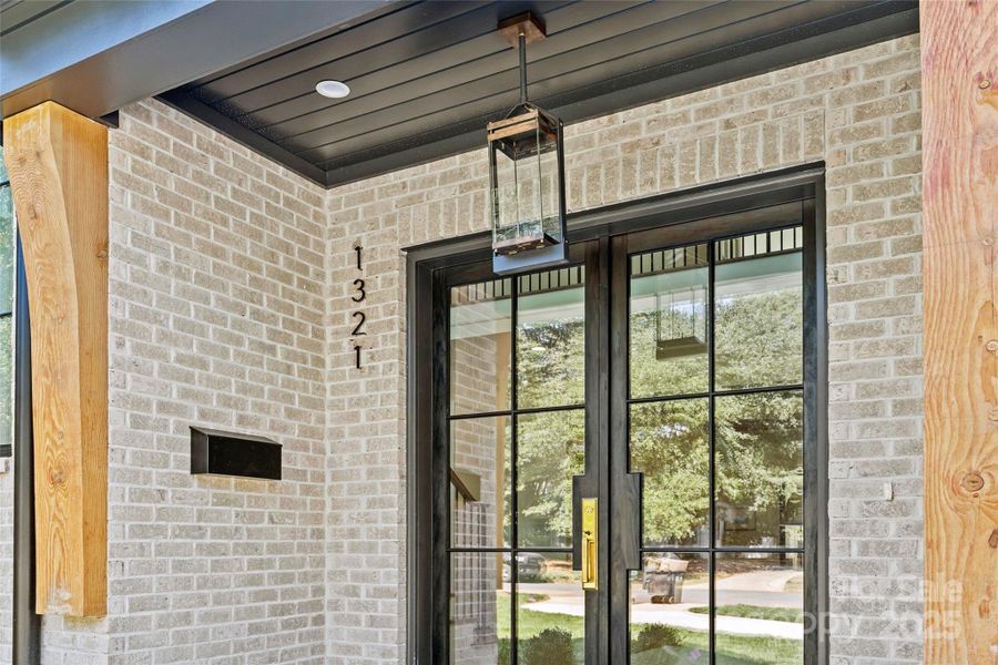 Image 42 of a home in Stratford Chase.