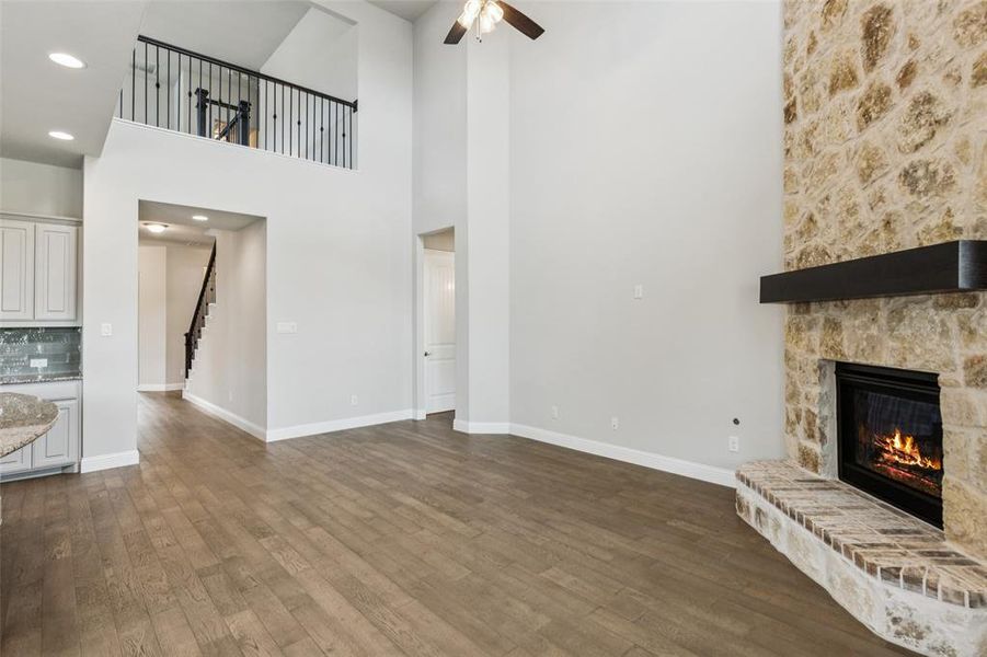 Spacious, unfurnished interior of a new home in Lake Shore Village, Rowlett (Image 21).