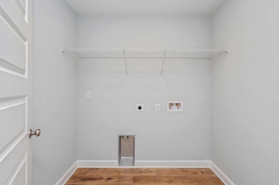 Spacious, unfurnished interior of a new home in , Crestview (Image 36).