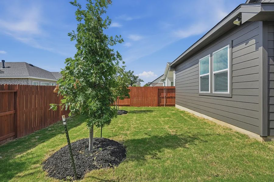 Exterior details and patio area of a home in Stillwater Ranch, San Antonio (Image 26).