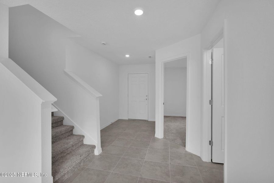 Spacious, unfurnished interior of a new home in Wells Landing, Jacksonville (Image 19).