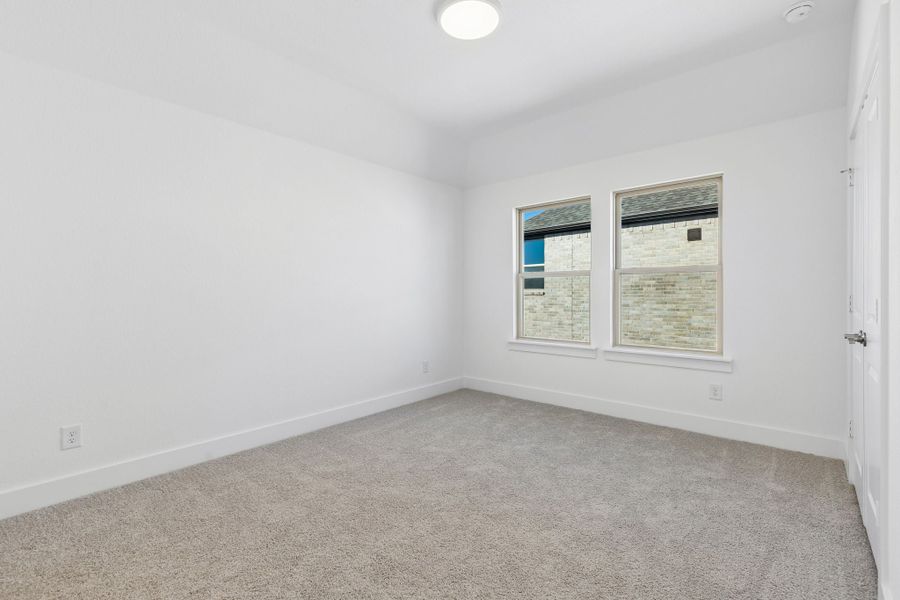 Spacious, unfurnished interior of a new home in Painted Tree Lakeside, McKinney (Image 24).