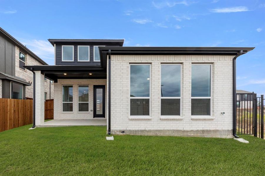 26. 801 Meadow Spring - Back