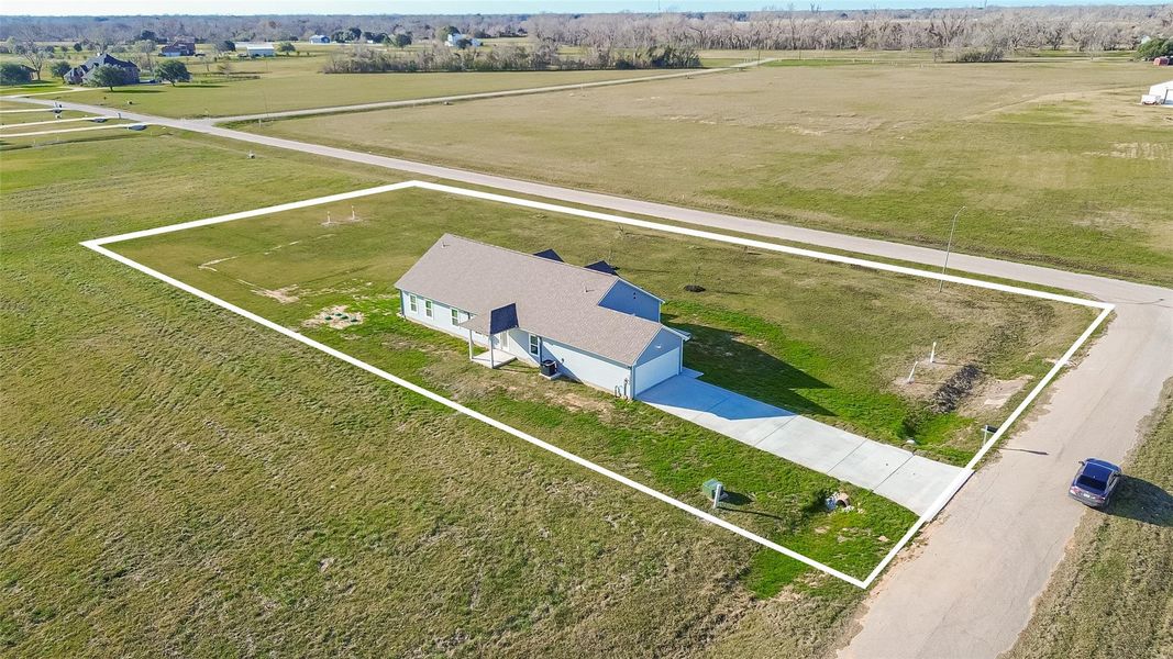 Exterior details and patio area of a home in , Rosharon (Image 24). Exterior details and patio area of a home in , Rosharon (Image 24).