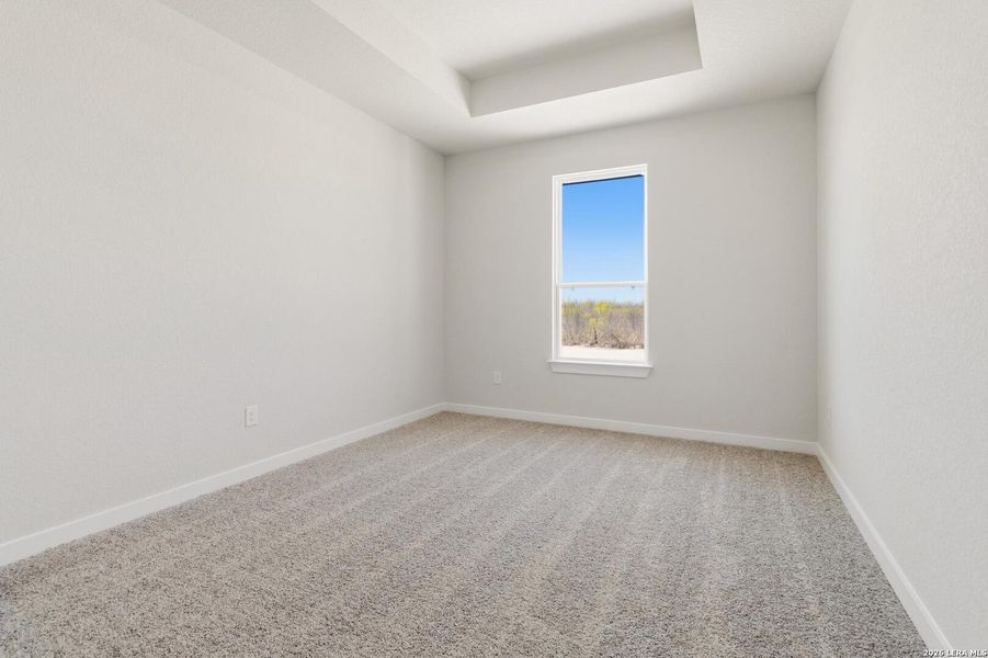 Spacious, unfurnished interior of a new home in Alamo Estates, San Antonio (Image 27).