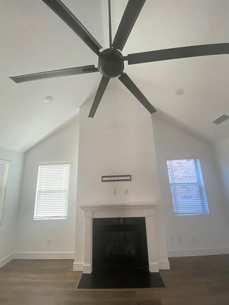 Spacious, unfurnished interior of a new home in Creekshaw, Royse City (Image 12).