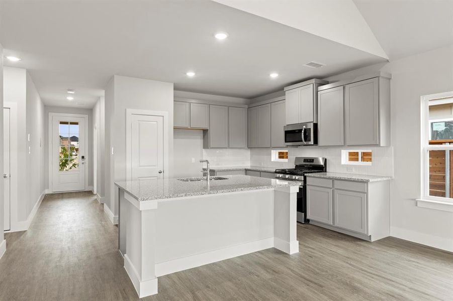 07. 1929 Saphire - Kitchen (2) 07. 1929 Saphire - Kitchen (2)