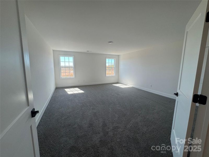 Spacious, unfurnished interior of a new home in Kerns Ridge, Salisbury (Image 26).