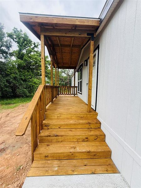 Exterior details and patio area of a home in , Granbury (Image 14).