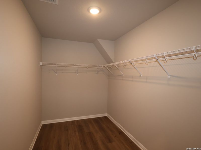 Spacious, unfurnished interior of a new home in Mesquite Ridge, San Antonio (Image 17). Spacious, unfurnished interior of a new home in Mesquite Ridge, San Antonio (Image 17).