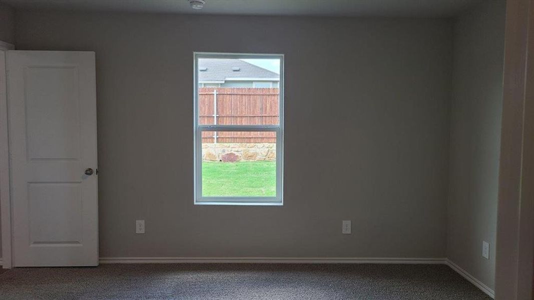 Spacious, unfurnished interior of a new home in Hickory Grove, Krum (Image 11).