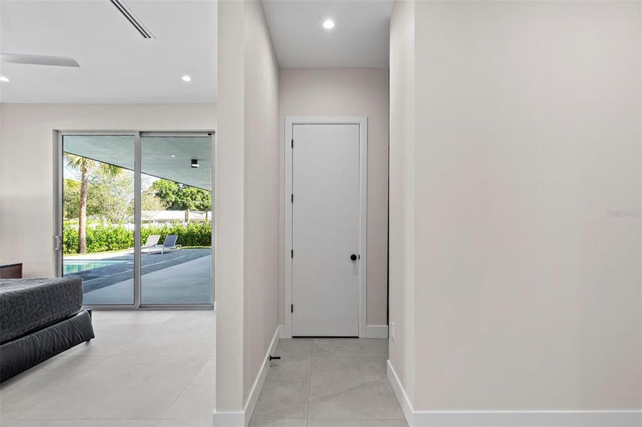 Spacious, unfurnished interior of a new home in , Belleair (Image 21).