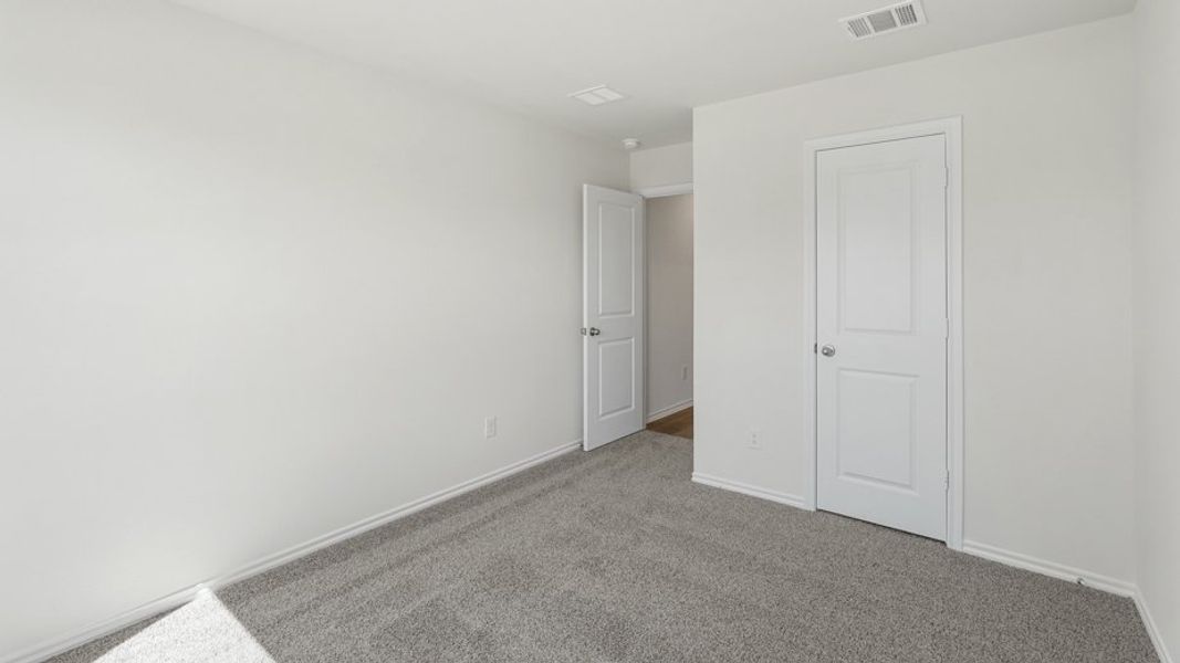 Spacious, unfurnished interior of a new home in Riverfield, Josephine (Image 29).
