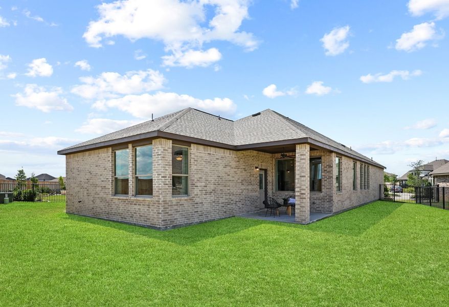 Representative exterior details of a home built from the Oxford by Chesmar Homes in New Haven, Manor (Image 2). Representative exterior details of a home built from the Oxford by Chesmar Homes in New Haven, Manor (Image 2).