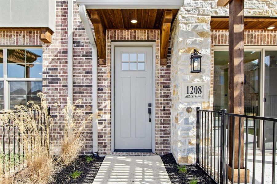 006-1208Armstrong-TheColony-TX-75056-Exterior.jpg-SMALL