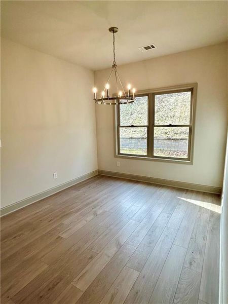 Spacious, unfurnished interior of a new home in , Waleska (Image 11).