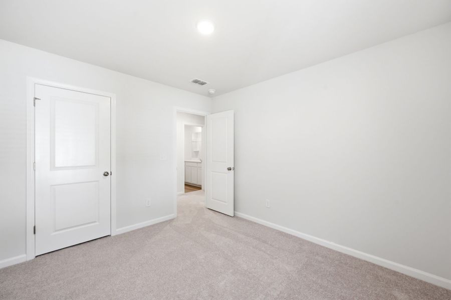 Spacious, unfurnished interior of a new home in Grand Arbor, Blythewood (Image 23).