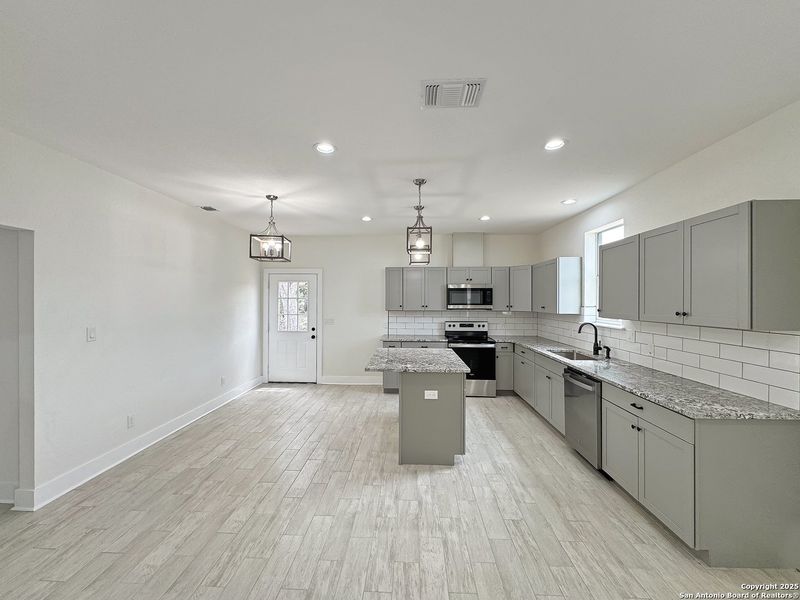 Image 20 of a home in .