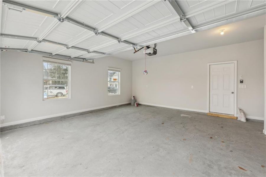 Spacious, unfurnished interior of a new home in Stephen's Landing, Loganville (Image 21).
