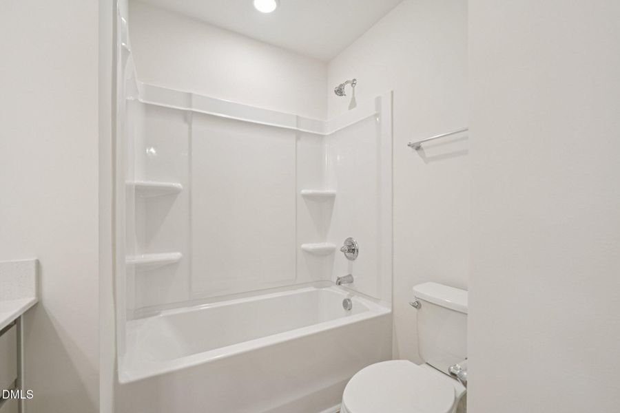 32-web-or-mls-Kensley Grv Ln-2406-032 32-web-or-mls-Kensley Grv Ln-2406-032