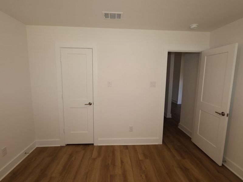 Spacious, unfurnished interior of a new home in Summerview, Fulshear (Image 12). Spacious, unfurnished interior of a new home in Summerview, Fulshear (Image 12).