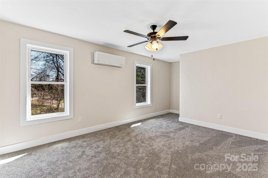 Spacious, unfurnished interior of a new home in , Asheville (Image 26).