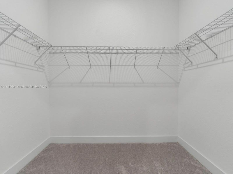 Spacious, unfurnished interior of a new home in , Homestead (Image 20).