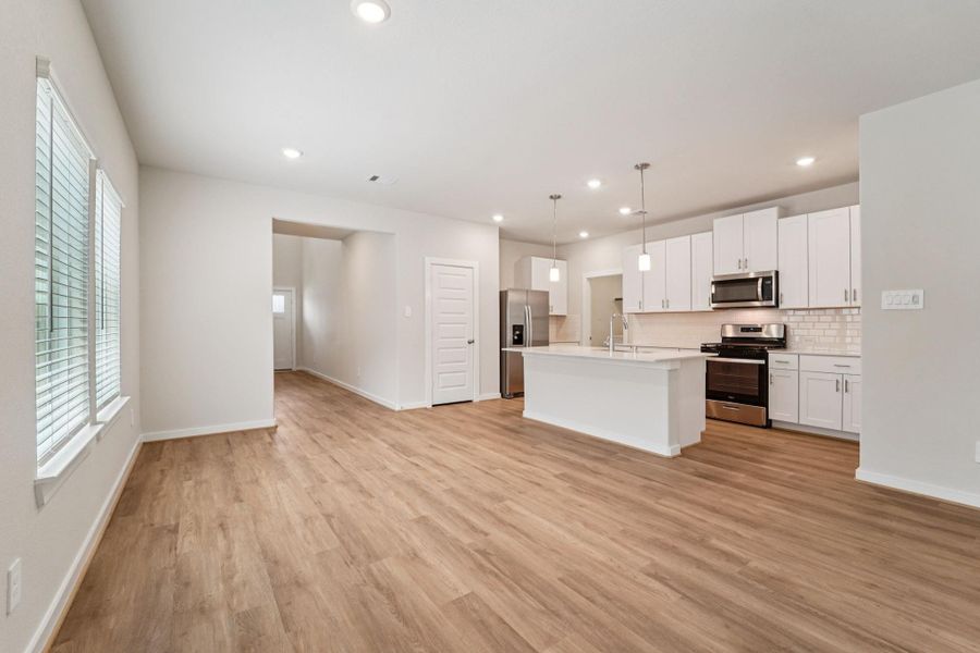 Spacious, unfurnished interior of a new home in Landing Meadows - Traditional Series, New Caney (Image 43). Spacious, unfurnished interior of a new home in Landing Meadows - Traditional Series, New Caney (Image 43).