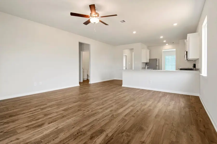 Spacious, unfurnished interior of a new home in Trails at Cochran Ranch, Waller (Image 16). Spacious, unfurnished interior of a new home in Trails at Cochran Ranch, Waller (Image 16).